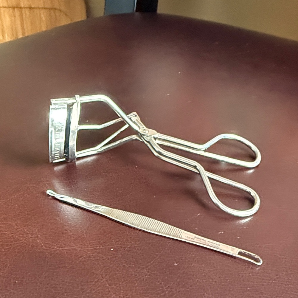 Shu Uemura Silver Eyelash Curler with Tweezer Tool